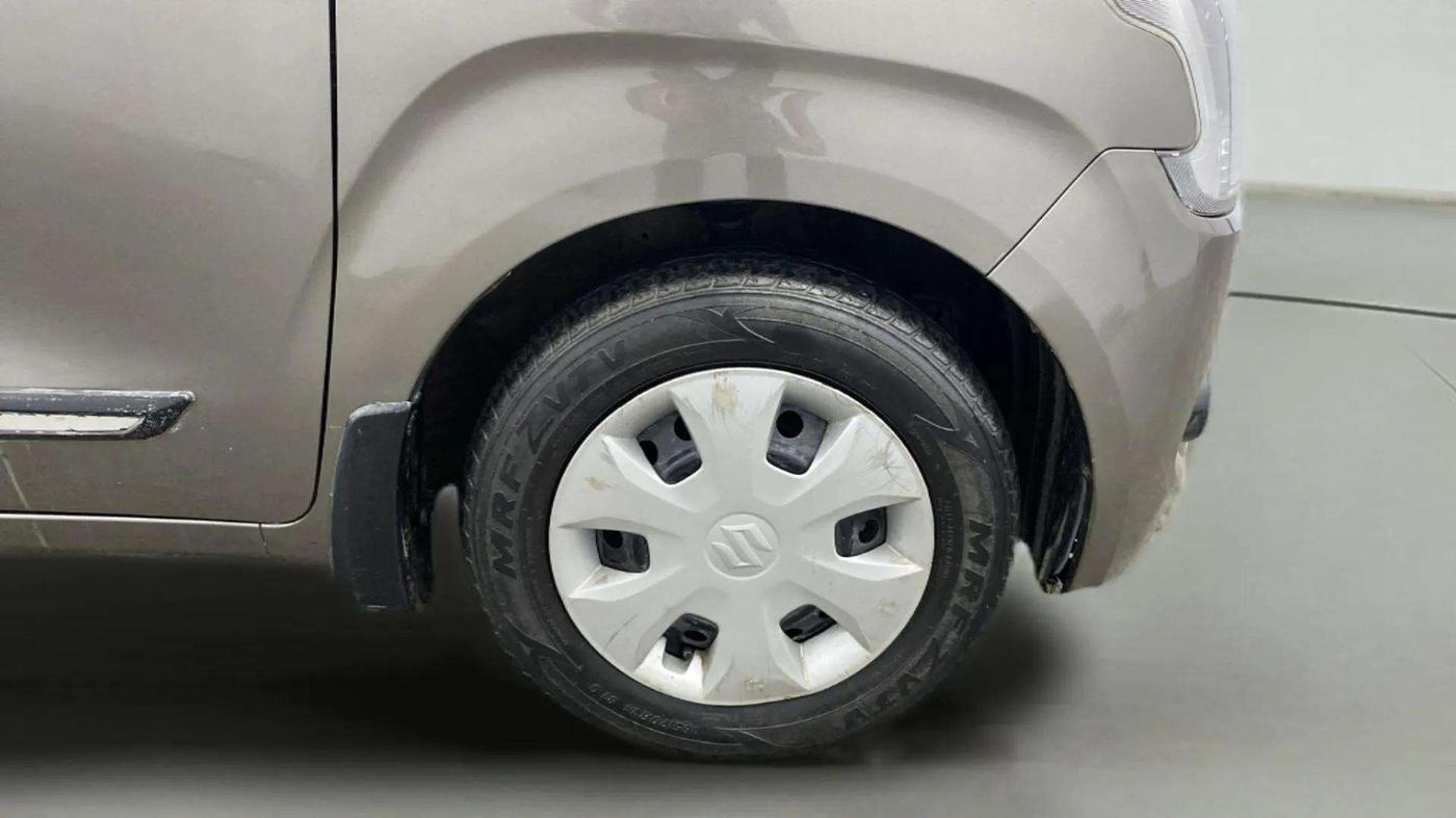 2021 Maruti New Wagon-R VXI 1.0, Petrol, Manual, 57,499 km, Right Front Wheel