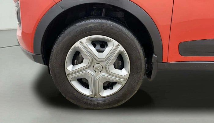 2020 Tata NEXON XMA PETROL, Petrol, Automatic, 70,412 km, Left Front Wheel