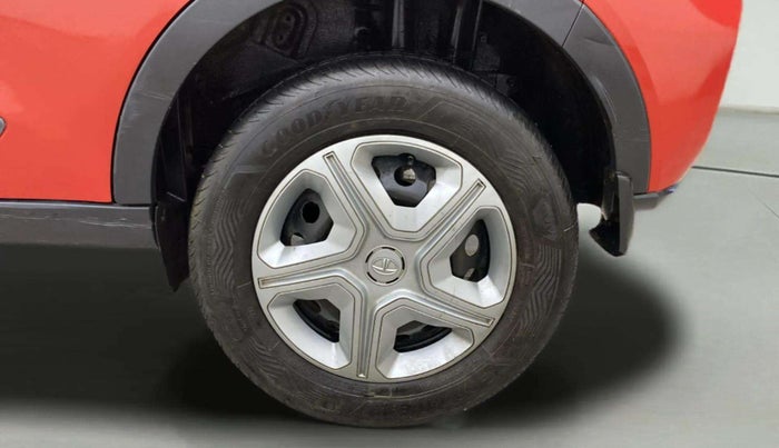 2020 Tata NEXON XMA PETROL, Petrol, Automatic, 70,412 km, Left Rear Wheel