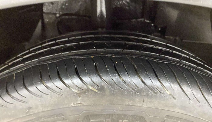 2020 Tata NEXON XMA PETROL, Petrol, Automatic, 70,412 km, Right Front Tyre Tread