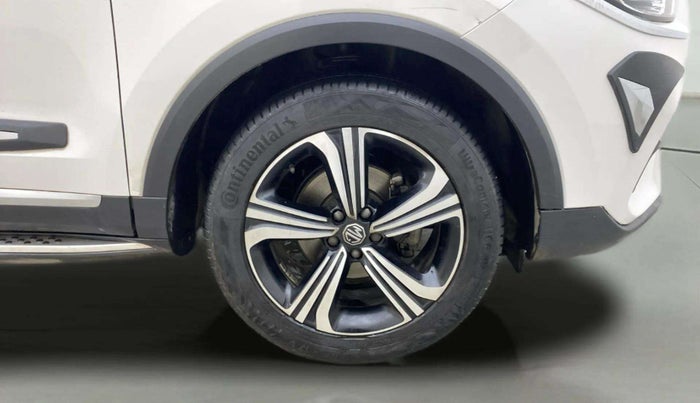 2021 MG ASTOR SAVVY 1.5 CVT, Petrol, Automatic, 45,110 km, Right Front Wheel