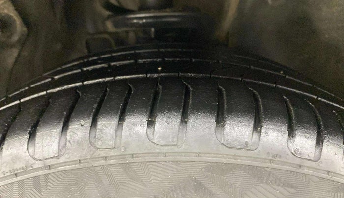 2021 MG ASTOR SAVVY 1.5 CVT, Petrol, Automatic, 45,110 km, Right Front Tyre Tread
