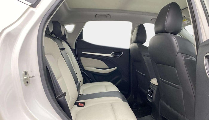 2021 MG ASTOR SAVVY 1.5 CVT, Petrol, Automatic, 45,110 km, Right Side Rear Door Cabin