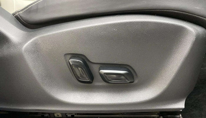 2021 MG ASTOR SAVVY 1.5 CVT, Petrol, Automatic, 45,110 km, Driver Side Adjustment Panel