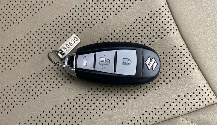 2021 Maruti Ciaz ZETA 1.5 SHVS MT PETROL, Petrol, Manual, 28,146 km, Key Close Up