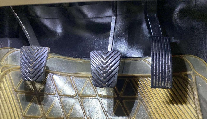 2017 Hyundai Verna 1.6 VTVT SX (O), Petrol, Manual, 1,11,595 km, Pedals