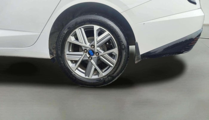 2024 Hyundai Verna SX 1.5 l MPI, Petrol, Manual, 10,741 km, Left Rear Wheel