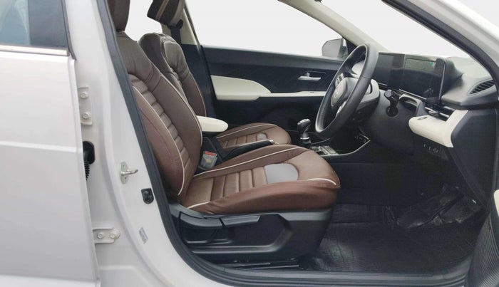 2024 Hyundai Verna SX 1.5 l MPI, Petrol, Manual, 10,741 km, Right Side Front Door Cabin