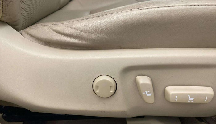 2015 Toyota Camry HYBRID, Hybrid, Automatic, 49,485 km, Driver Side Adjustment Panel