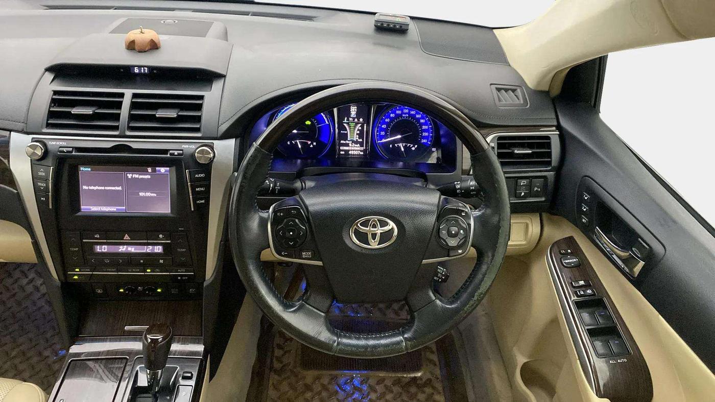 2015 Toyota Camry HYBRID, Hybrid, Automatic, 49,485 km, Steering Wheel Close Up