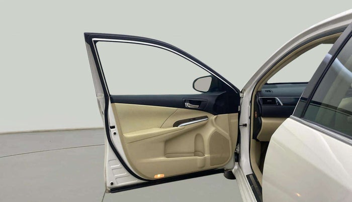 2015 Toyota Camry HYBRID, Hybrid, Automatic, 49,485 km, LHS Front Door