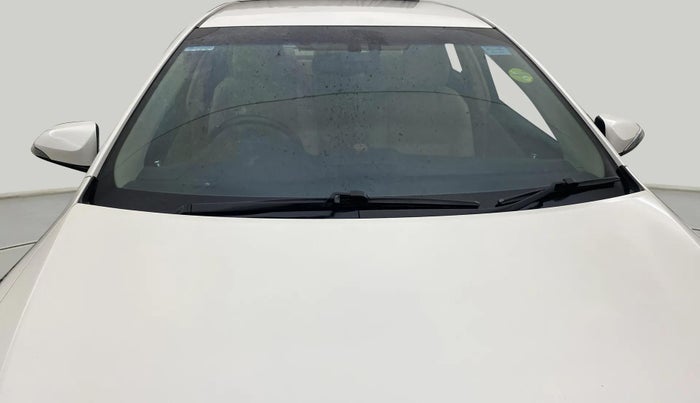 2015 Toyota Camry HYBRID, Hybrid, Automatic, 49,485 km, Front Windshield
