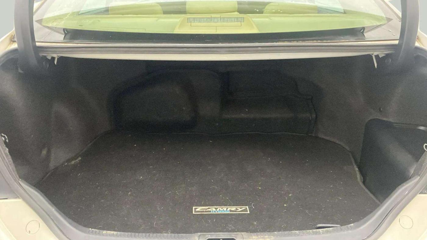 2015 Toyota Camry HYBRID, Hybrid, Automatic, 49,485 km, Boot Inside