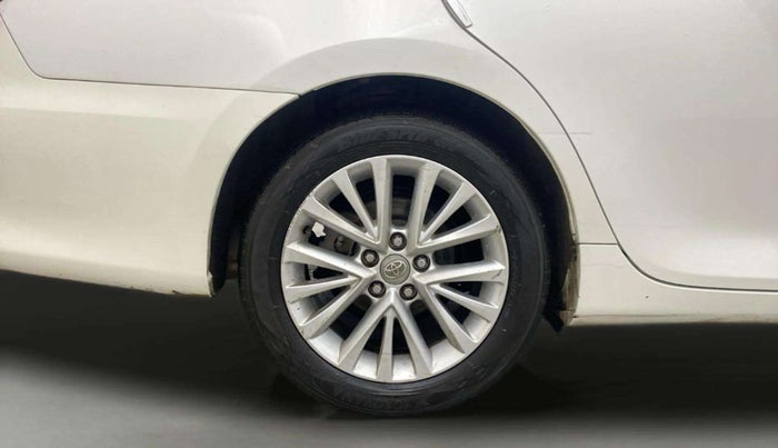 2015 Toyota Camry HYBRID, Hybrid, Automatic, 49,485 km, Right Rear Wheel