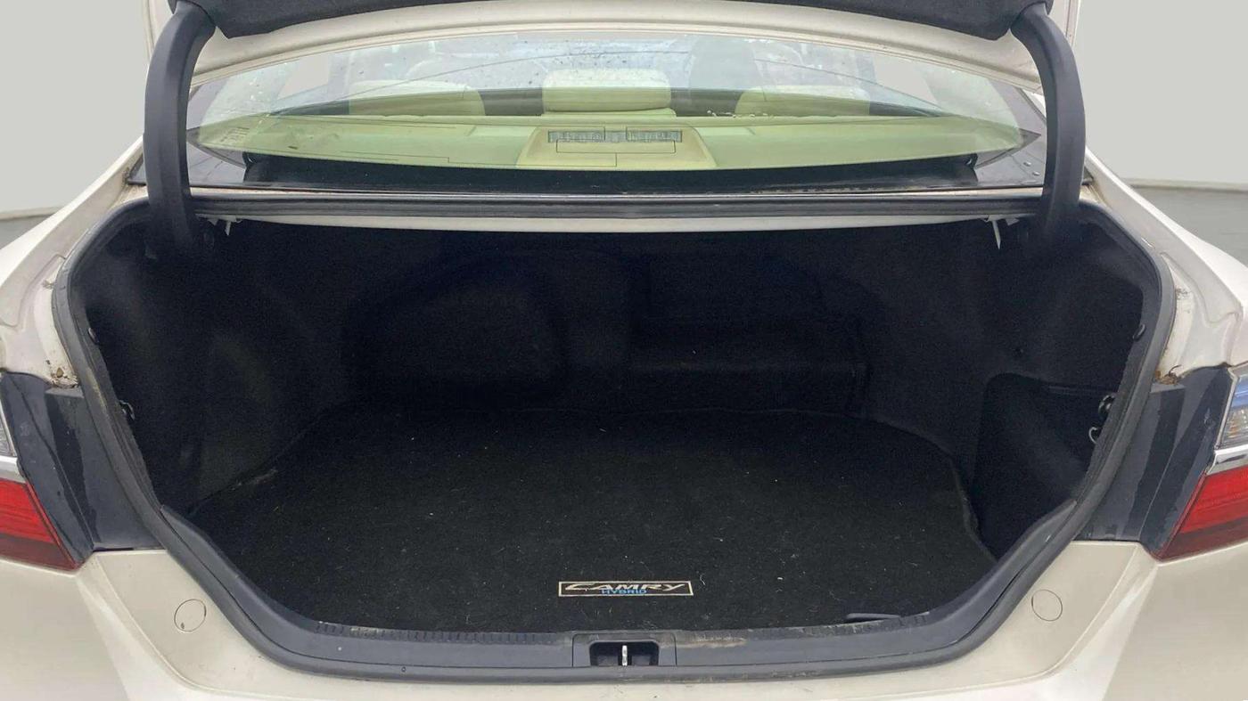 2015 Toyota Camry HYBRID, Hybrid, Automatic, 49,485 km, Boot Open Zoomed View