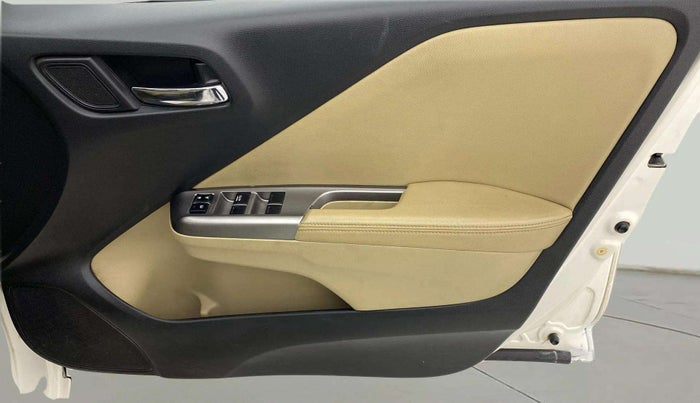 2015 Honda City 1.5L I-VTEC VX CVT, Petrol, Automatic, 1,26,834 km, Driver Side Door Panels Control