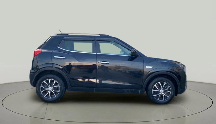 2023 Mahindra XUV300 W6 1.2 PETROL, Petrol, Manual, 17,347 km, Right Side View