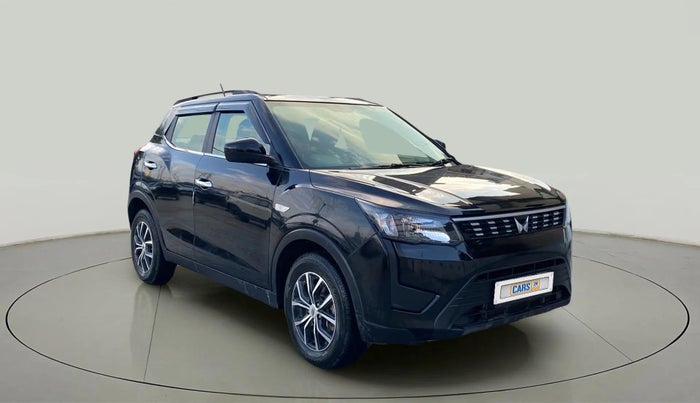 2023 Mahindra XUV300 W6 1.2 PETROL, Petrol, Manual, 17,347 km, SRP