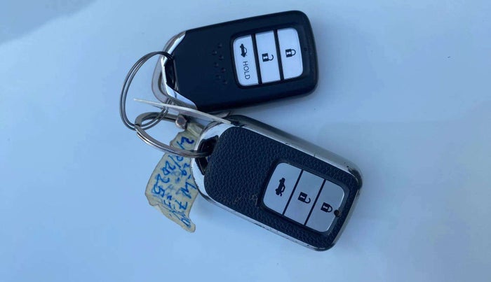 2022 Honda City 1.5L I-VTEC V MT 5TH GEN, Petrol, Manual, 59,045 km, Key Close Up