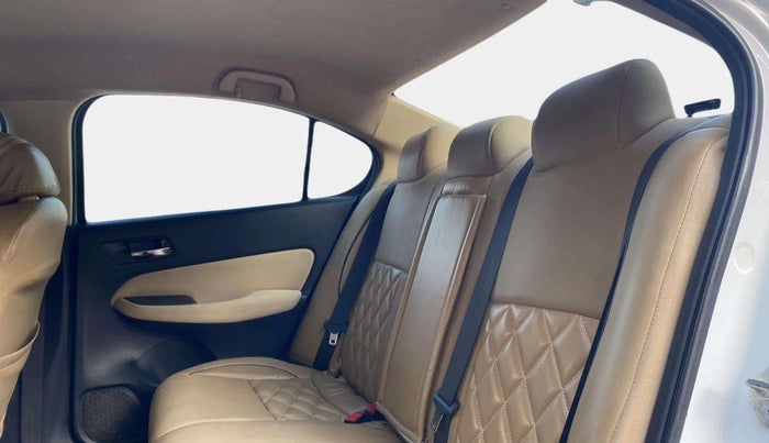 2022 Honda City 1.5L I-VTEC V MT 5TH GEN, Petrol, Manual, 59,045 km, Right Side Rear Door Cabin