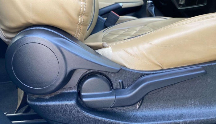 2022 Honda City 1.5L I-VTEC V MT 5TH GEN, Petrol, Manual, 59,045 km, Driver Side Adjustment Panel