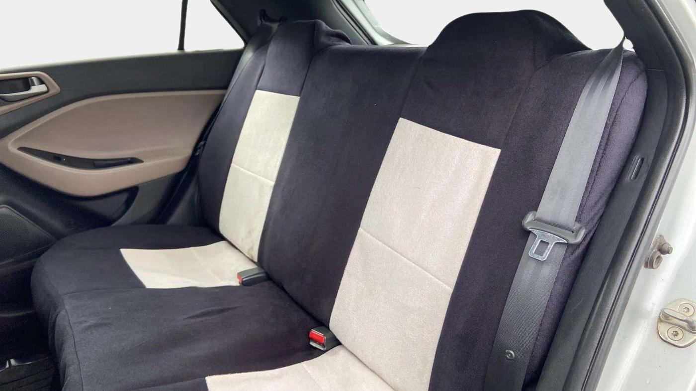 2018 Hyundai Elite i20 ASTA 1.2, Petrol, Manual, 31,396 km, Right Side Rear Door Cabin