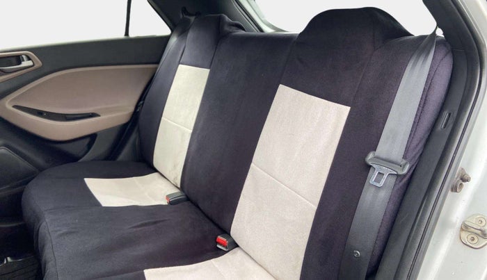 2018 Hyundai Elite i20 ASTA 1.2, Petrol, Manual, 31,396 km, Right Side Rear Door Cabin