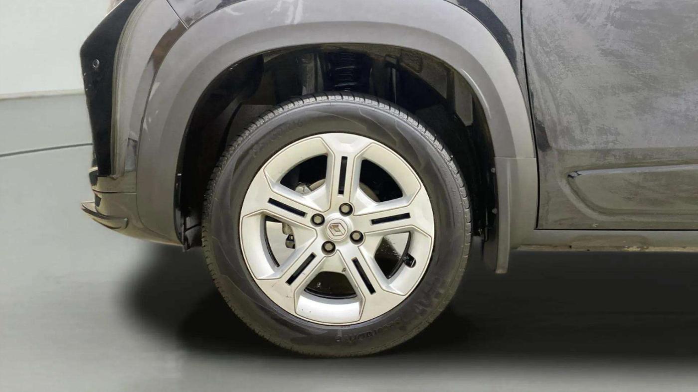 2024 Renault Kiger RXT MT, Petrol, Manual, 4,347 km, Left Front Wheel