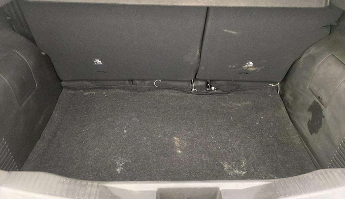 2024 Renault Kiger RXT MT, Petrol, Manual, 4,347 km, Boot Inside