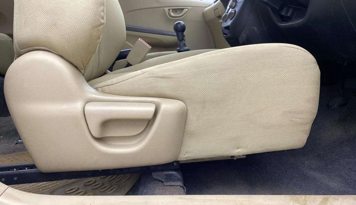 2013 Honda Brio S MT, Petrol, Manual, 33,773 km, Driver Side Adjustment Panel