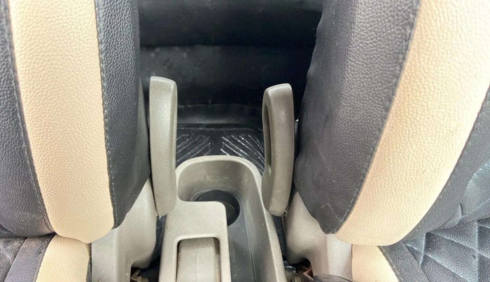 2013 Hyundai i10 MAGNA 1.2, Petrol, Manual, 83,798 km, Driver Side Adjustment Panel