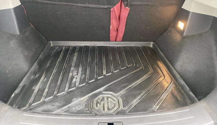 2022 MG ASTOR SUPER EX 1.5 MT, Petrol, Manual, 16,320 km, Boot Inside
