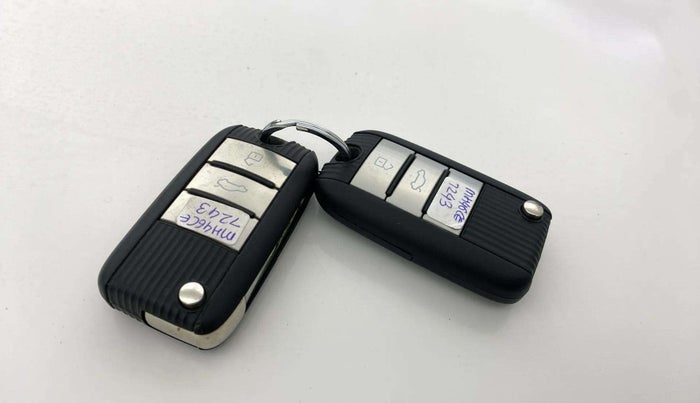 2022 MG ASTOR SUPER EX 1.5 MT, Petrol, Manual, 16,320 km, Key Close Up