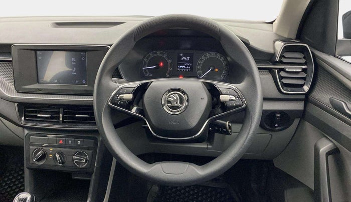 2022 Skoda KUSHAQ ACTIVE 1.0L TSI MT, Petrol, Manual, 42,711 km, Steering Wheel Close Up