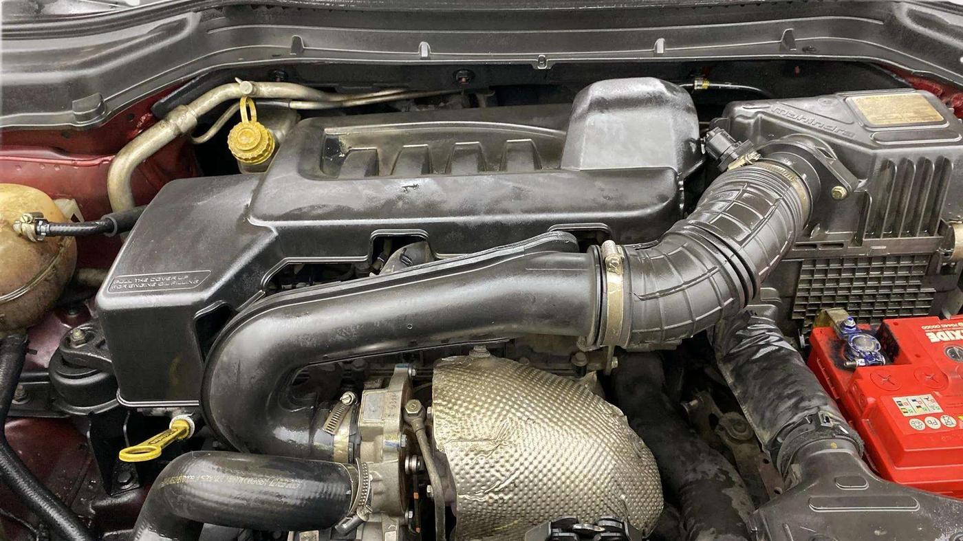 2019 Mahindra XUV300 W8 (O) 1.5 DIESEL, Diesel, Manual, 1,70,000 km, Engine View