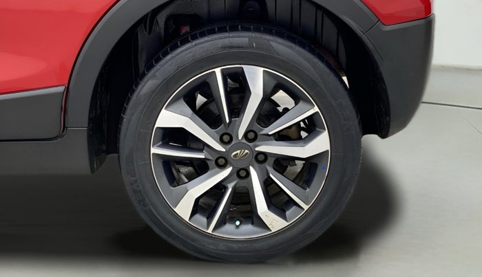 2019 Mahindra XUV300 W8 (O) 1.5 DIESEL, Diesel, Manual, 1,69,999 km, Left Rear Wheel