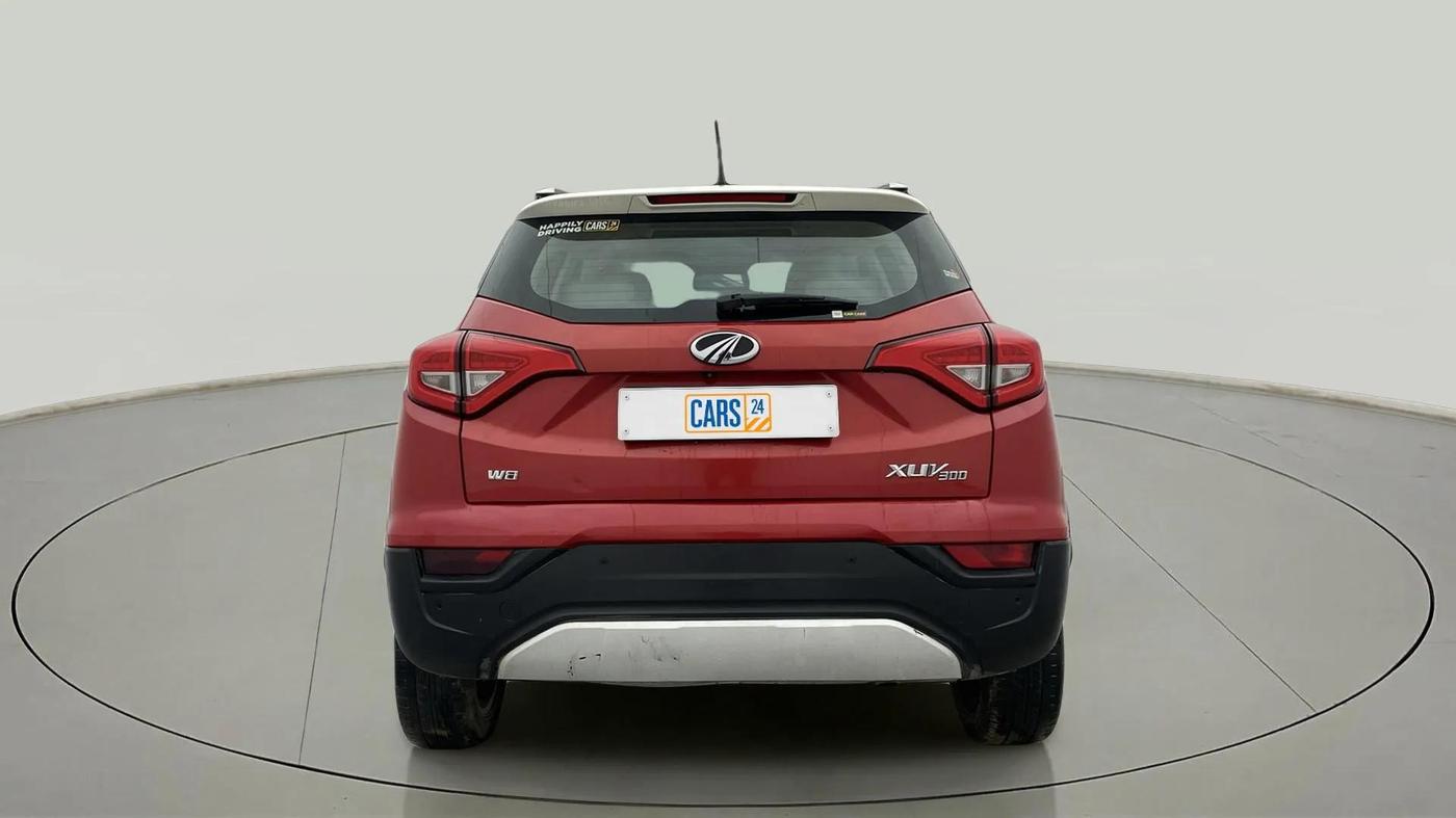 2019 Mahindra XUV300 W8 (O) 1.5 DIESEL, Diesel, Manual, 1,70,000 km, Back/Rear