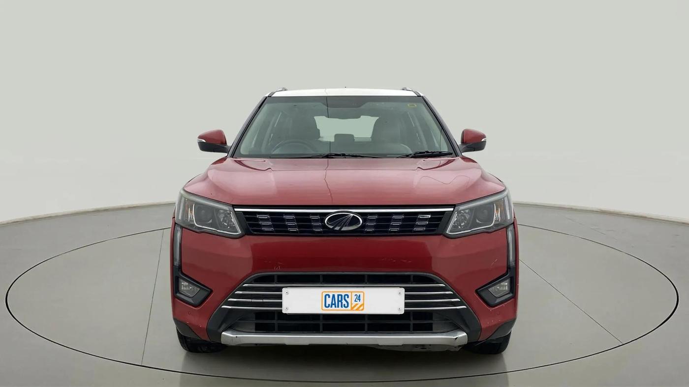 2019 Mahindra XUV300 W8 (O) 1.5 DIESEL, Diesel, Manual, 1,70,000 km, Front
