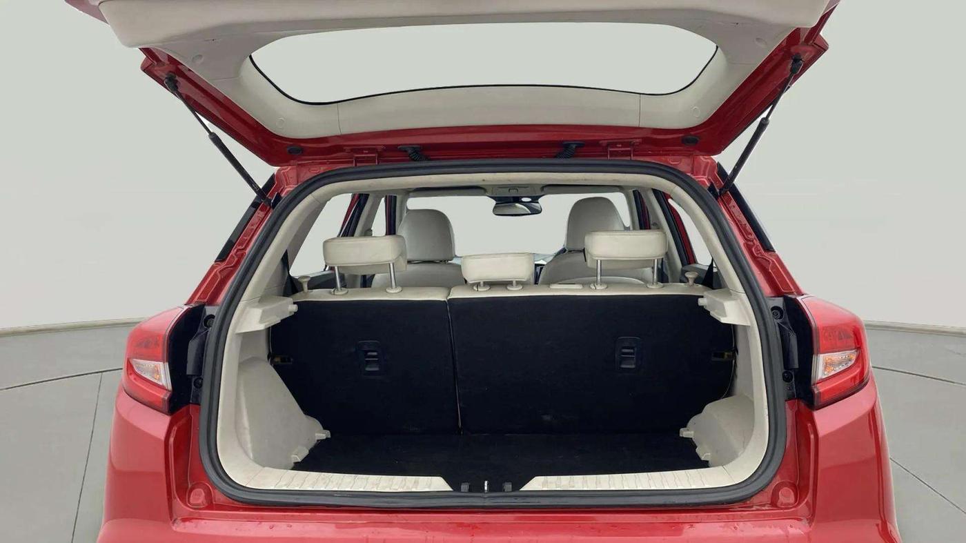 2019 Mahindra XUV300 W8 (O) 1.5 DIESEL, Diesel, Manual, 1,70,000 km, Boot Open Zoomed View