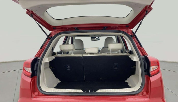 2019 Mahindra XUV300 W8 (O) 1.5 DIESEL, Diesel, Manual, 1,69,999 km, Boot Open Zoomed View