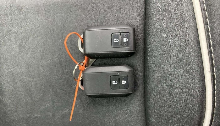 2021 Maruti Baleno ALPHA PETROL 1.2, Petrol, Manual, 1,02,186 km, Key Close Up