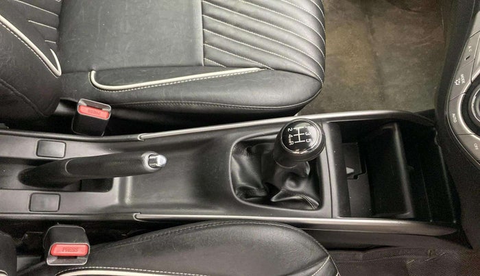 2021 Maruti Baleno ALPHA PETROL 1.2, Petrol, Manual, 1,02,186 km, Gear Lever