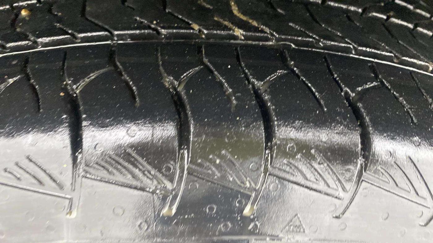 2023 Maruti Grand Vitara ALPHA SMART HYBRID, Petrol, Manual, 53,295 km, Left Front Tyre Tread