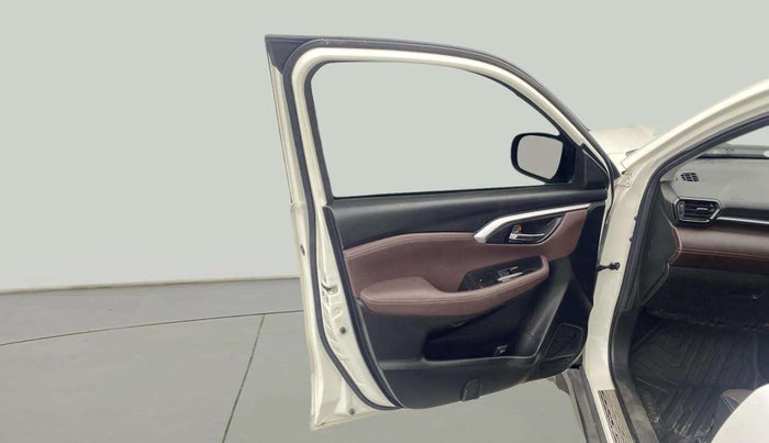 2023 Maruti Grand Vitara ALPHA SMART HYBRID, Petrol, Manual, 53,294 km, LHS Front Door