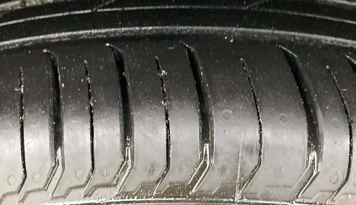 2022 Hyundai NEW I20 Sportz 1.2 IVT, Petrol, Automatic, 8,578 km, Left Front Tyre Tread