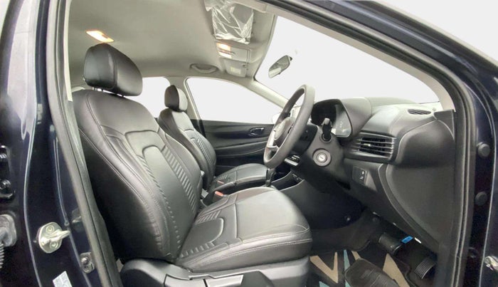 2022 Hyundai NEW I20 Sportz 1.2 IVT, Petrol, Automatic, 8,578 km, Right Side Front Door Cabin