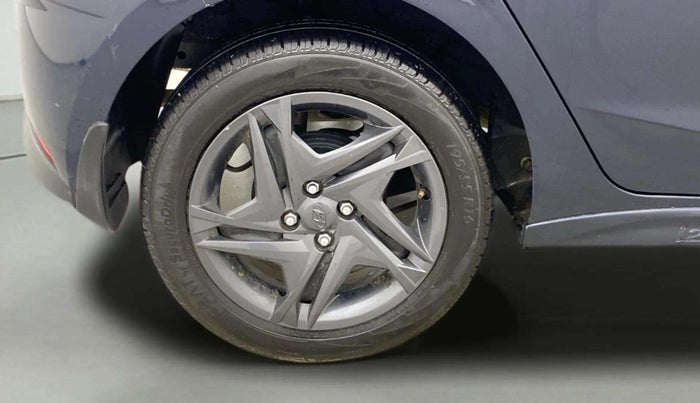 2022 Hyundai NEW I20 Sportz 1.2 IVT, Petrol, Automatic, 8,578 km, Right Rear Wheel