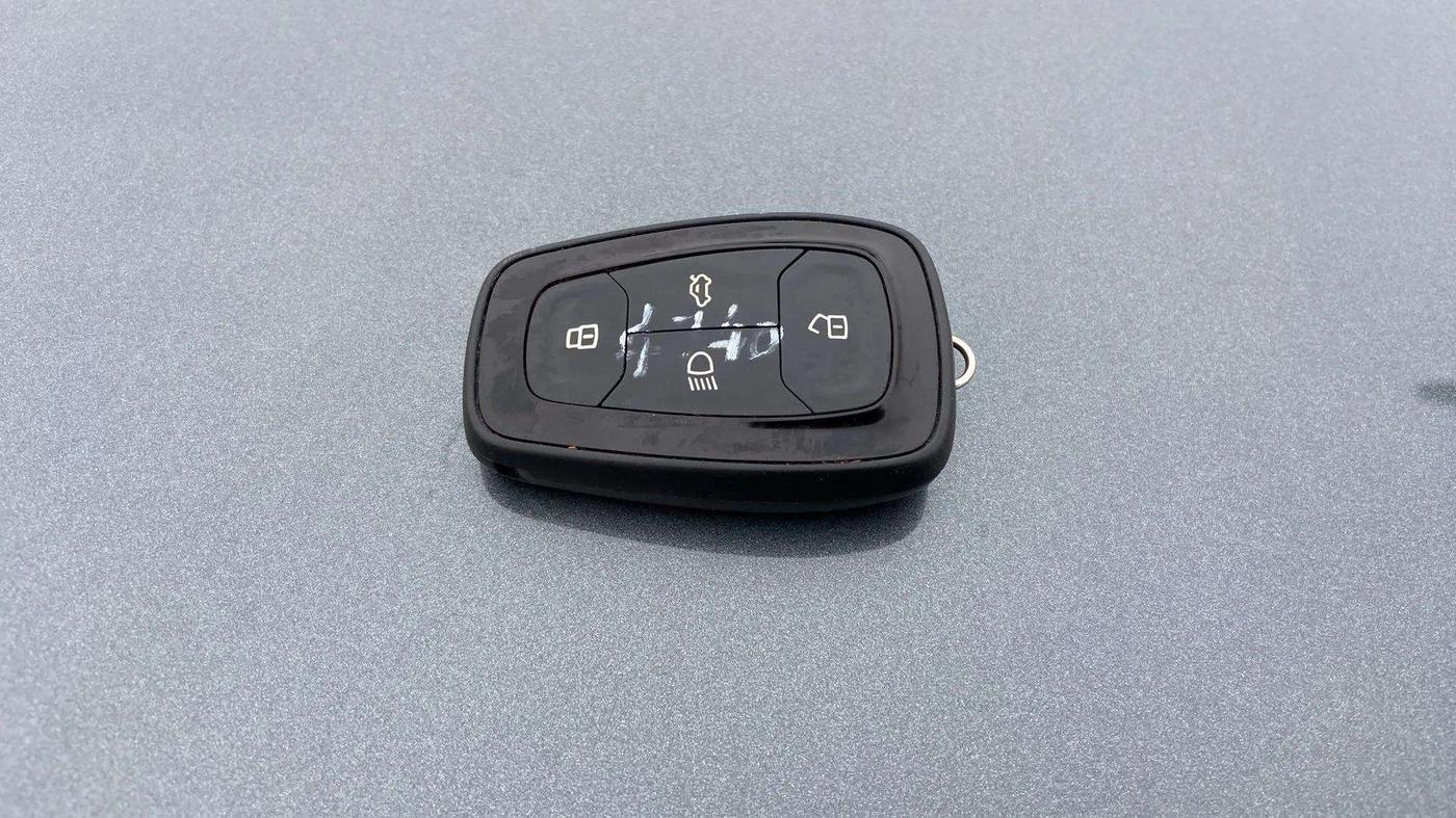 2023 Tata PUNCH ACCOMPLISHED AMT, Petrol, Automatic, 20,947 km, Key Close Up