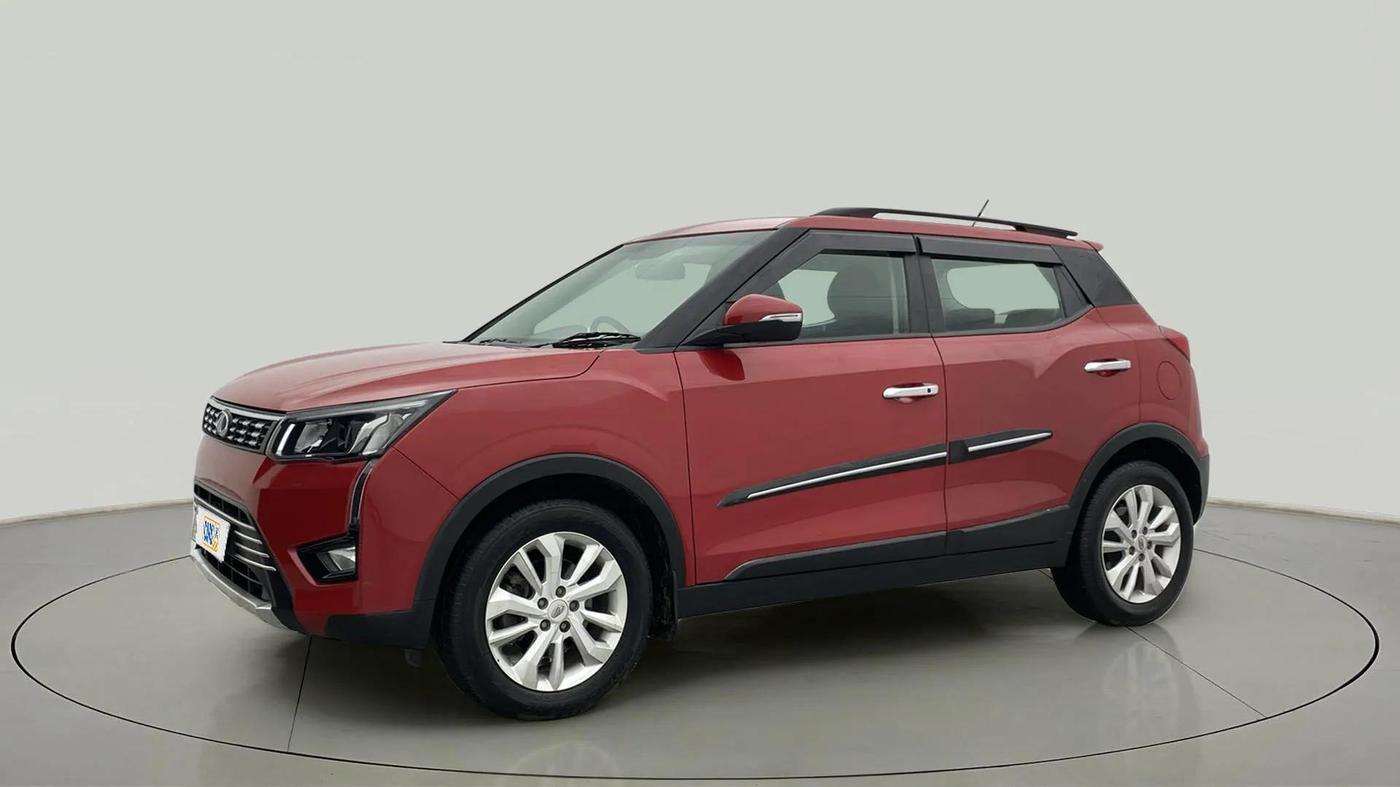 2021 Mahindra XUV300 W8 1.5 DIESEL, Diesel, Manual, 22,785 km, Left Front Diagonal