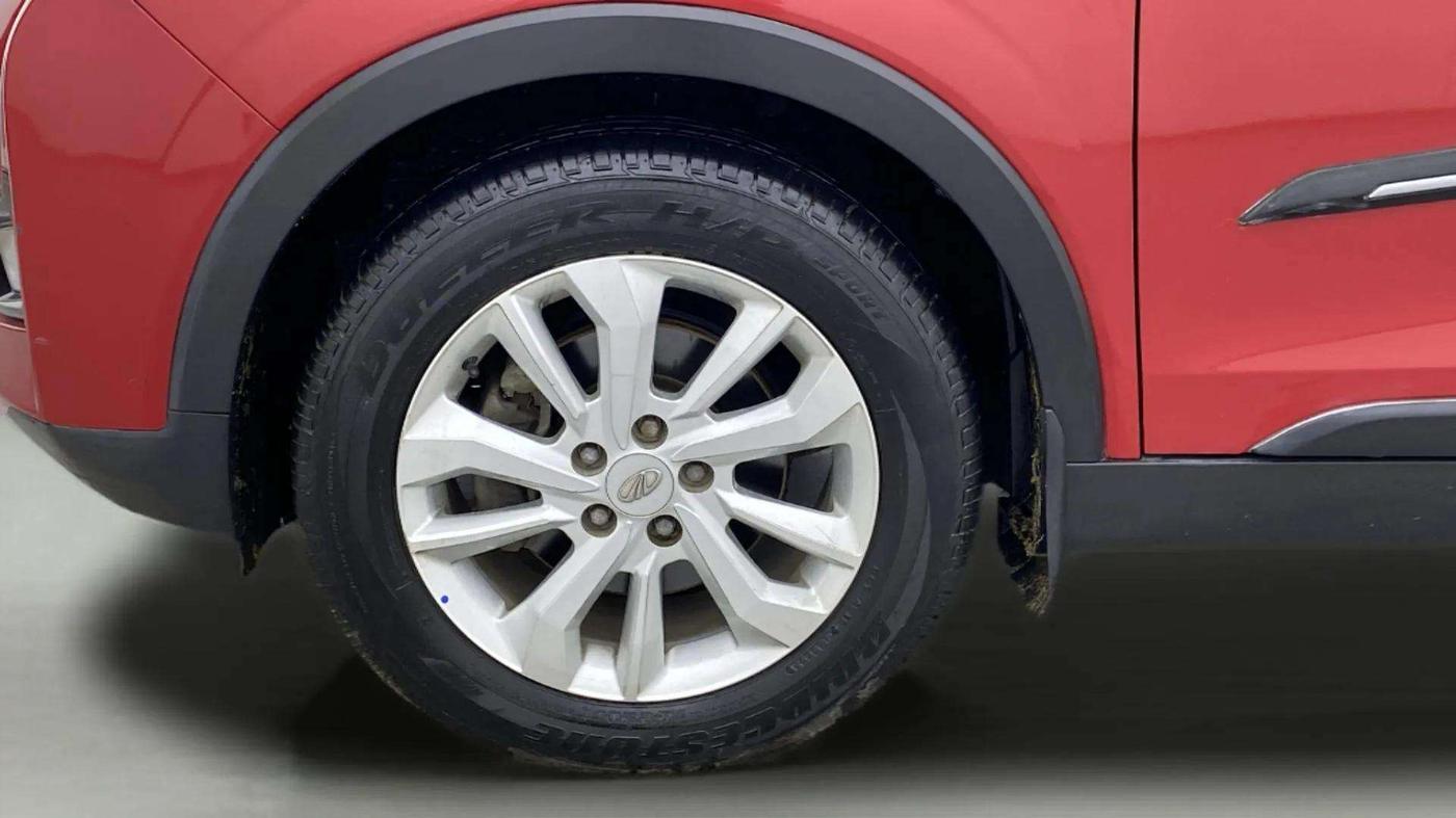 2021 Mahindra XUV300 W8 1.5 DIESEL, Diesel, Manual, 22,785 km, Left Front Wheel